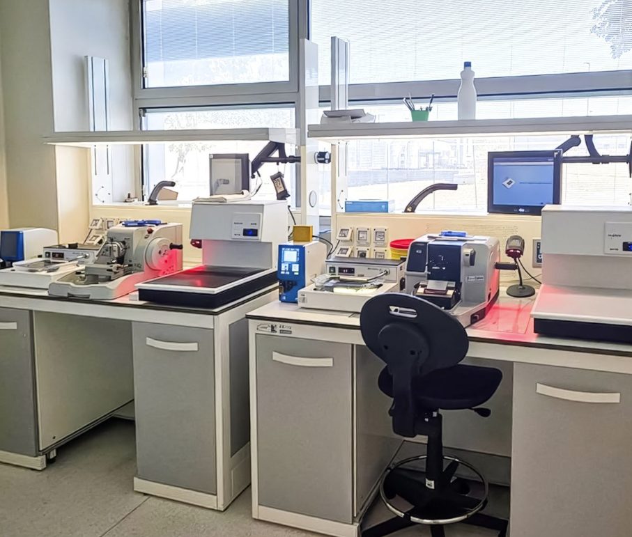 banco microtomo laboratorio ospedaliero Ospedale del Mare Napoli