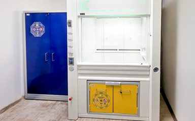 Cappe chimiche e armadi di sicurezza per laboratori sanitari: installazione presso il Policlinico di Napoli